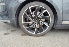 DS DS5 2.0 BlueHDi180 Sport Chic S&S EAT6 DS DS5 2.0 BlueHDi180 Sport Chic S&S EAT6