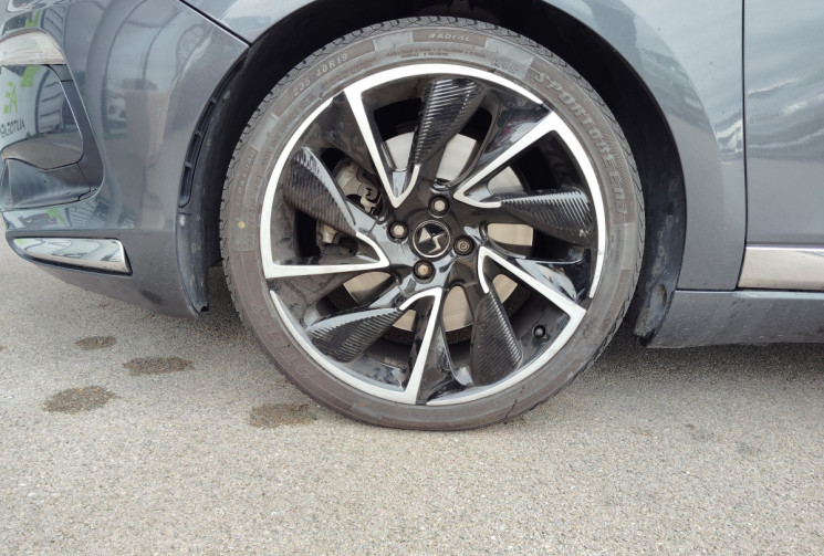 DS DS5 2.0 BlueHDi180 Sport Chic S&S EAT6 DS DS5 2.0 BlueHDi180 Sport Chic S&S EAT6