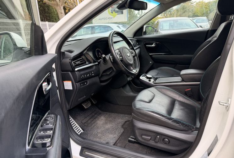 Kia e-Niro Niro Eco electric Premium 204 64 KW/h * Entretien + Soh / Ttes options sauf toit ouvrant 
