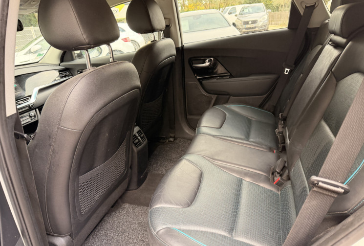Kia e-Niro Niro Eco electric Premium 204 64 KW/h * Entretien + Soh / Ttes options sauf toit ouvrant 