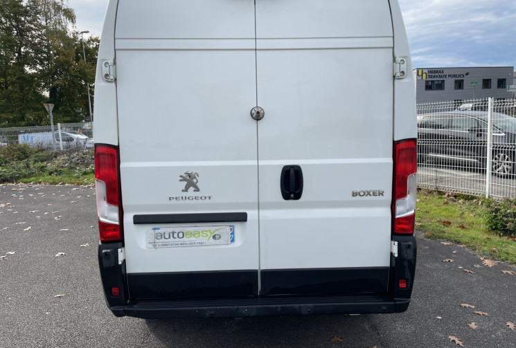 Peugeot Boxer III PH 3 L2H2  2.2 BlueHDi 140 CV ASPHALT Peugeot Boxer III PH 3 L2H2  2.2 BlueHDi 140 CV ASPHALT