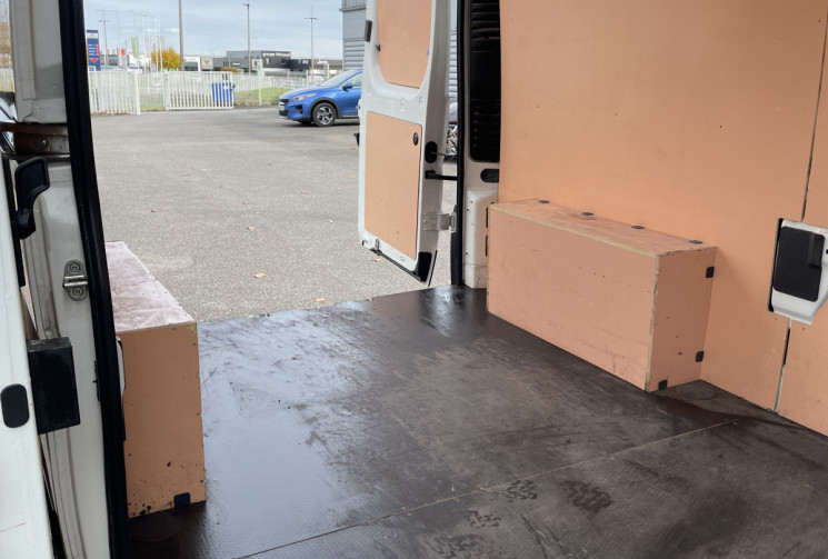 Peugeot Boxer III PH 3 L2H2  2.2 BlueHDi 140 CV ASPHALT Peugeot Boxer III PH 3 L2H2  2.2 BlueHDi 140 CV ASPHALT