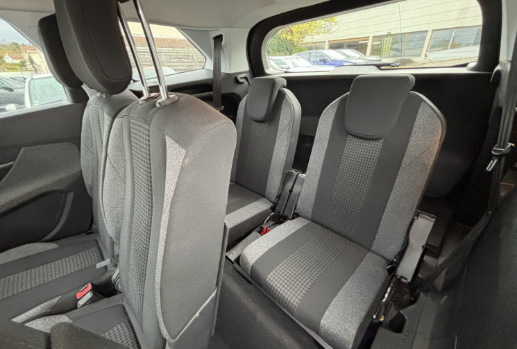 Peugeot 5008 1.5 BLUEHDI / 130 CH / ACTIVE BUSINESS / EAT8 / 7 PLACES 