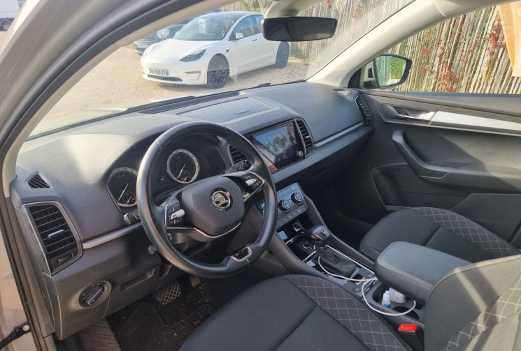 Skoda Karoq 2.0 TDI 116 CH SCR DSG7 BUSINESS / ENTRETIEN COMPLET CONSTRUCTEUR