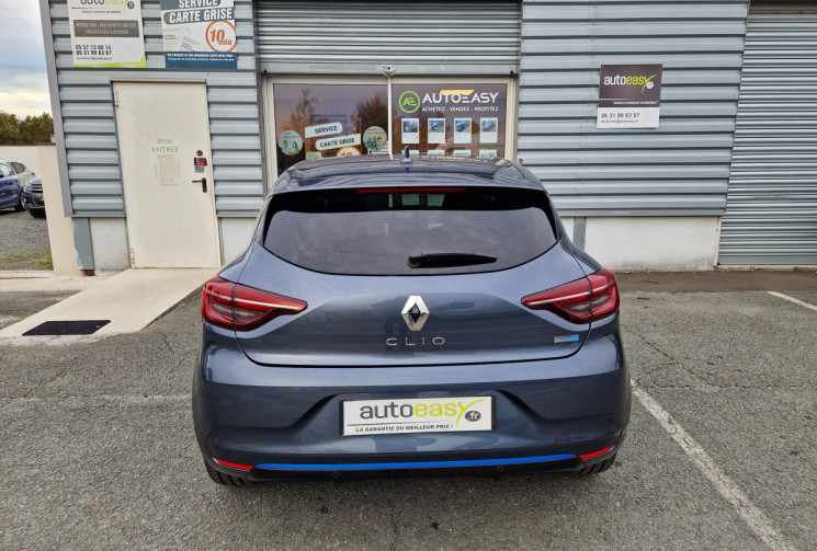 Renault CLIO V  1.6 E-Tech 140ch Première Edition Renault CLIO V  1.6 E-Tech 140ch Première Edition