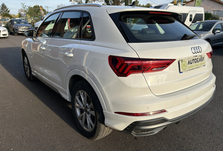 Audi Q3 2.0 TDI S-Line 150 CV S-Tronic Audi Q3 2.0 TDI S-Line 150 CV S-Tronic