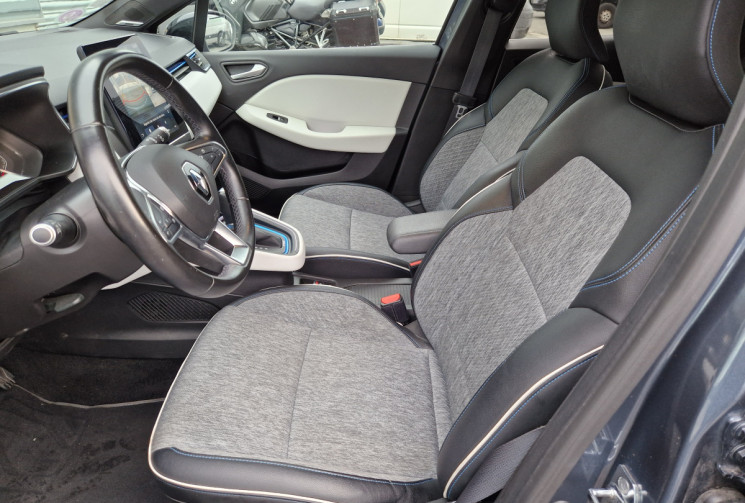 Renault CLIO V  1.6 E-Tech 140ch Première Edition Renault CLIO V  1.6 E-Tech 140ch Première Edition