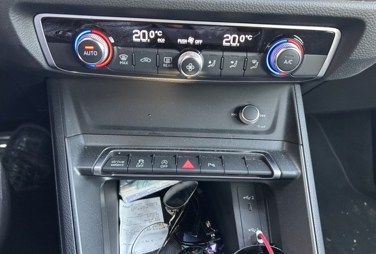 Audi Q3 2.0 TDI S-Line 150 CV S-Tronic Audi Q3 2.0 TDI S-Line 150 CV S-Tronic