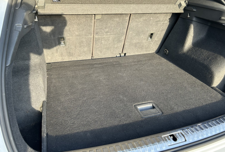 Audi Q3 2.0 TDI S-Line 150 CV S-Tronic Audi Q3 2.0 TDI S-Line 150 CV S-Tronic