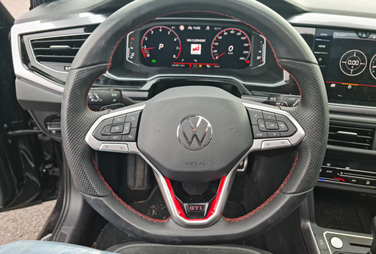 Volkswagen Polo GTI 204 CH DSG 7 TOIT OUVRANT Volkswagen Polo GTI 204 CH DSG 7 TOIT OUVRANT