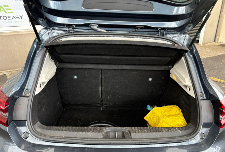 Renault Clio V 1.0 TCe 100 cv LIFE Renault Clio V 1.0 TCe 100 cv LIFE