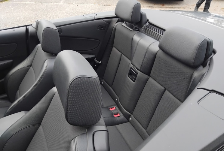 BMW Série 1 Cabriolet 118i 2.0 i 16V 143 cv Boîte auto - Suivi Complet BMW Série 1 Cabriolet 118i 2.0 i 16V 143 cv Boîte auto - Suivi Complet