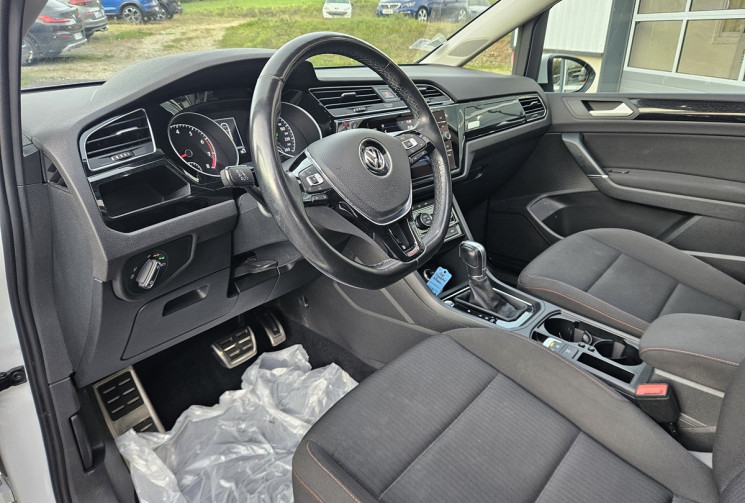 Volkswagen Touran III 1.4 TSI 150 DSG7 SOUND 7 PLACES 1°M