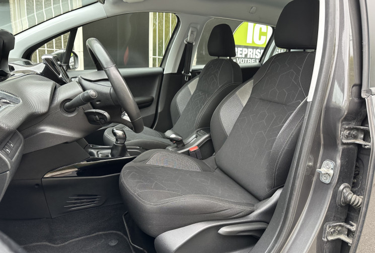 Peugeot 2008 1.5 BLUEHDI 100 ACTIVE BUSINESS * CARPLAY * ENTRETIEN ET CT OK * GARANTIE 6 MOIS