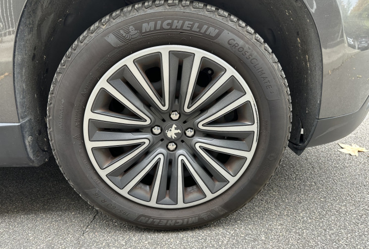 Peugeot 2008 1.5 BLUEHDI 100 ACTIVE BUSINESS * CARPLAY * ENTRETIEN ET CT OK * GARANTIE 6 MOIS