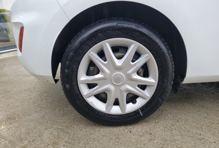 Ford Fiesta 1.1 70CH ESSENTIAL 3P Ford Fiesta 1.1 70CH ESSENTIAL 3P