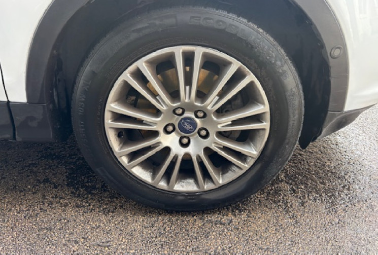 Ford Kuga titanium 2.0 TDCi 16V 4x2 140 cv Origine France 1er Main /TOIT OUVRANT/CAMERA/SONO SONY