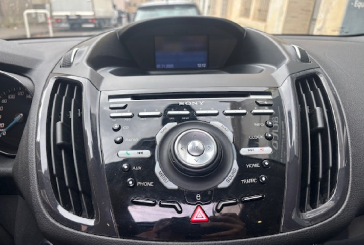 Ford Kuga titanium 2.0 TDCi 16V 4x2 140 cv Origine France 1er Main /TOIT OUVRANT/CAMERA/SONO SONY