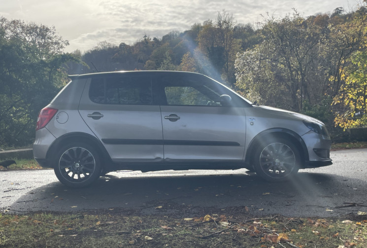 Skoda Fabia  1.2 TSi PHASE 2 MONTE CARLO 85 / FAIBLE KILOMETRAGE