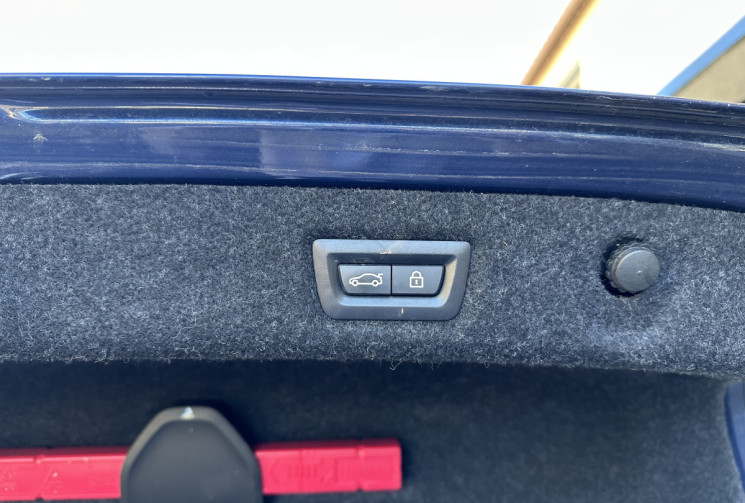 BMW Série 5 (G30 Ph.1) M550i xDrive 4.4 i V8 462 Steptronic8 * Harman Kardon * Entretien Full BMW 