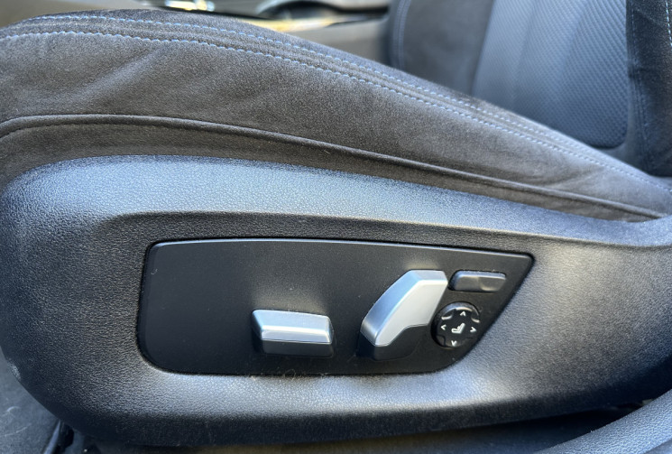 BMW Série 5 (G30 Ph.1) M550i xDrive 4.4 i V8 462 Steptronic8 * Harman Kardon * Entretien Full BMW 