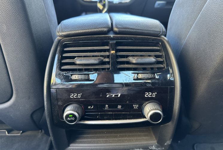 BMW Série 5 (G30 Ph.1) M550i xDrive 4.4 i V8 462 Steptronic8 * Harman Kardon * Entretien Full BMW 