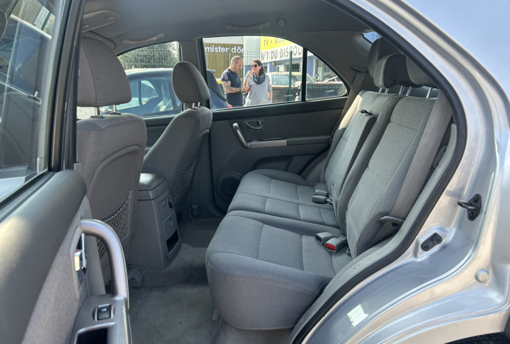 Kia SORENTO 2.5 CRDI 140 Ch URBAN RIDER 5 places