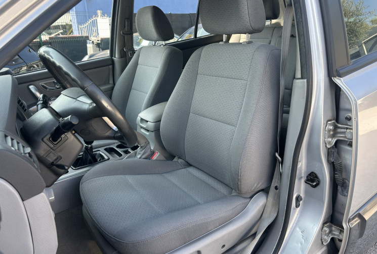 Kia SORENTO 2.5 CRDI 140 Ch URBAN RIDER 5 places