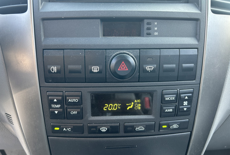 Kia SORENTO 2.5 CRDI 140 Ch URBAN RIDER 5 places