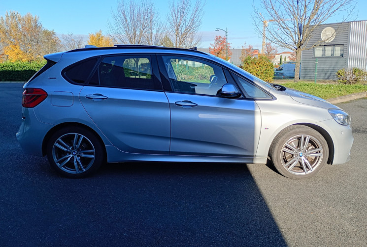 BMW Série 2 (F45) Active Tourer 225xe Pack M Sport / Toit ouvrant / Entretiens BMW