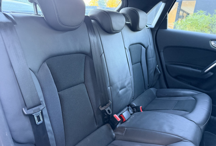 Audi A1 Sportback 1.6 TDI 90 S-Line * 2e main / Entretien à jour / distribution ok / En stock 