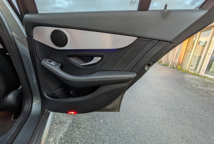 Mercedes CLASSE C BREAK AMG LINE 300 e 2.0 i  211 cv - GARANTIE 12 MOIS -