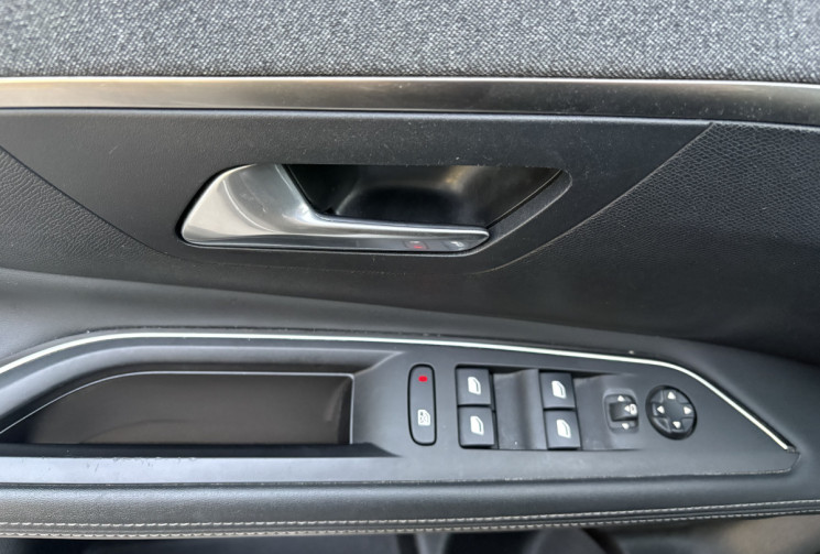 Peugeot 3008 HDI 130 ALLURE EAT8