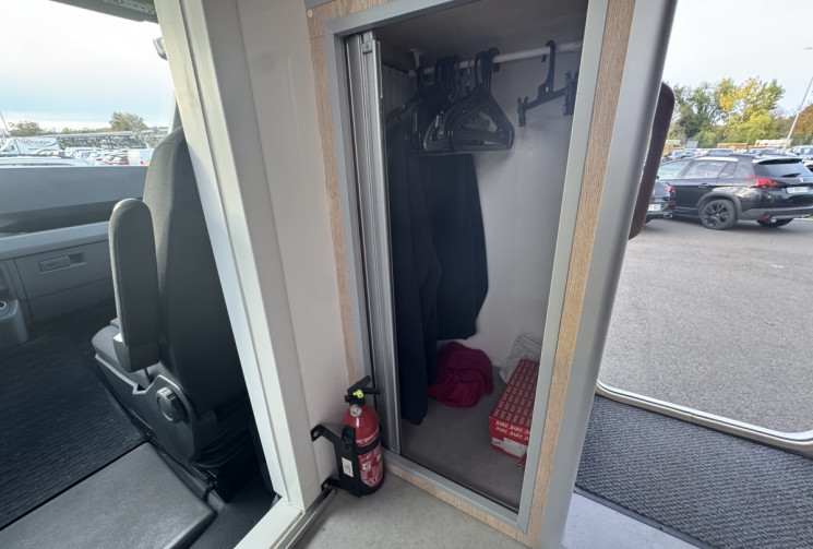 MAN TGE 3180 4x4 3.5t Standard 2.0 BiTurbo 177ch boite auto / CELLULE MODULIDEA / PANNEAU SOLAIRE 