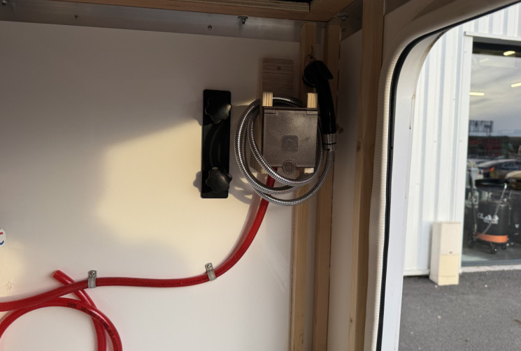 MAN TGE 3180 4x4 3.5t Standard 2.0 BiTurbo 177ch boite auto / CELLULE MODULIDEA / PANNEAU SOLAIRE 