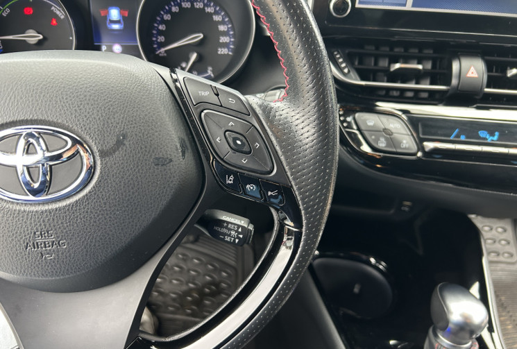 Toyota C-HR (2) 1.8 HYBRIDE 122 GR SPORT * ENTRETIEN TOYOTA * CAMERA * FEUX LED