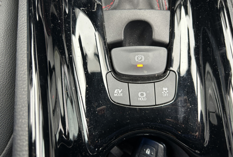 Toyota C-HR (2) 1.8 HYBRIDE 122 GR SPORT * ENTRETIEN TOYOTA * CAMERA * FEUX LED