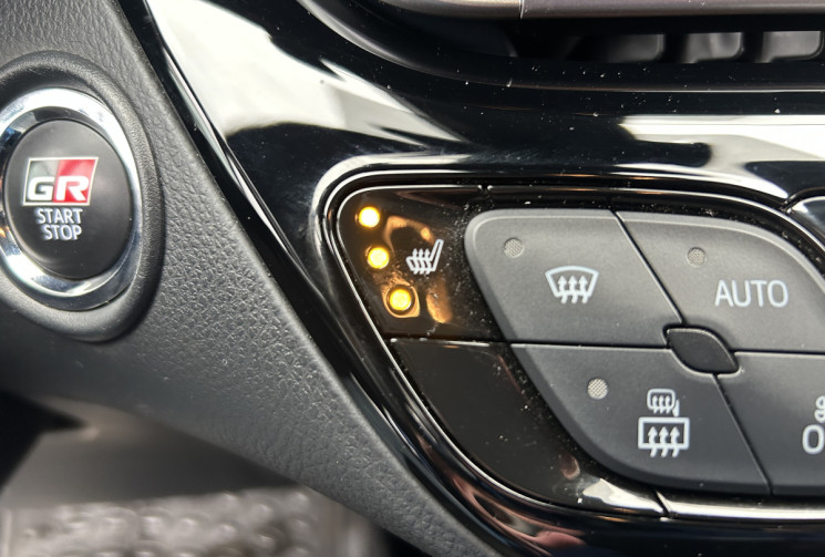 Toyota C-HR (2) 1.8 HYBRIDE 122 GR SPORT * ENTRETIEN TOYOTA * CAMERA * FEUX LED