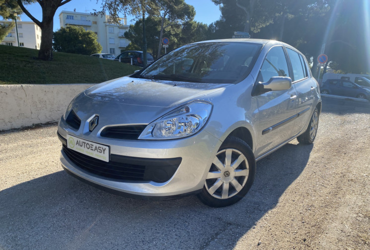 Renault Clio III 5 Portes 1.5 dCi 86CH CONFORT