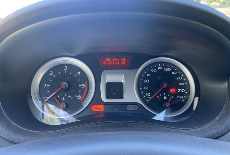 Renault Clio III 5 Portes 1.5 dCi 86CH CONFORT