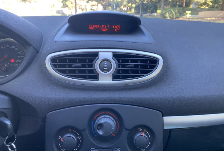 Renault Clio III 5 Portes 1.5 dCi 86CH CONFORT