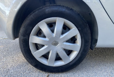 Renault Clio III 5 Portes 1.5 dCi 86CH CONFORT