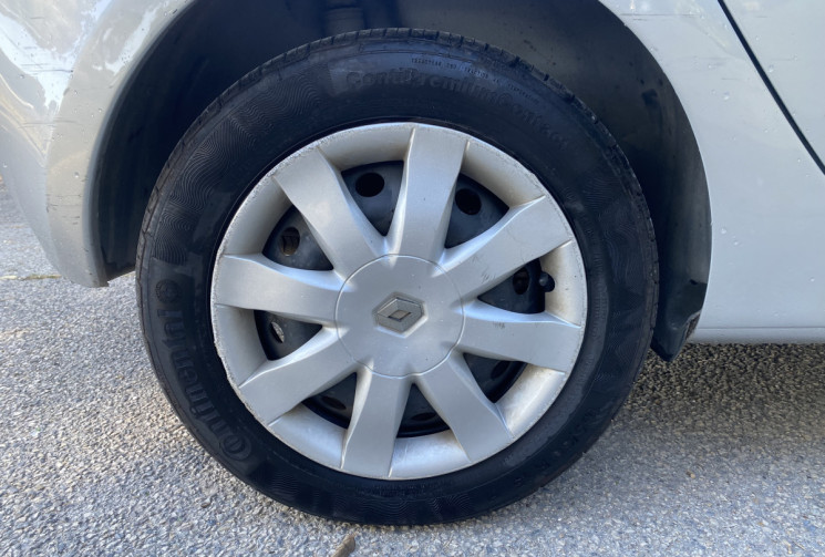 Renault Clio III 5 Portes 1.5 dCi 86CH CONFORT