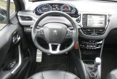 Peugeot 208 1.6 THP 156 FELINE