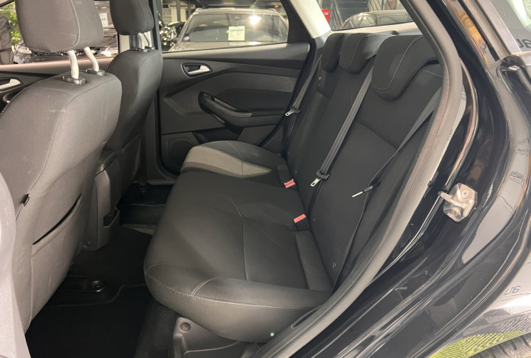 Ford Focus  1.6 TDCi 115 ch Stop&Start Trend