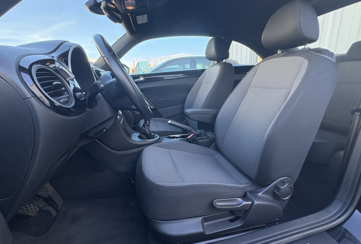 Volkswagen New Beetle 1.4 TSI 160cv  VINTAGE * DISTRIBUTION NEUVE * SIEGES CHAUFANTS * RADARS * TBE