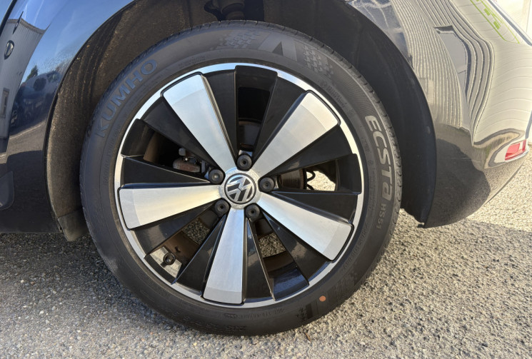 Volkswagen New Beetle 1.4 TSI 160cv  VINTAGE * DISTRIBUTION NEUVE * SIEGES CHAUFANTS * RADARS * TBE