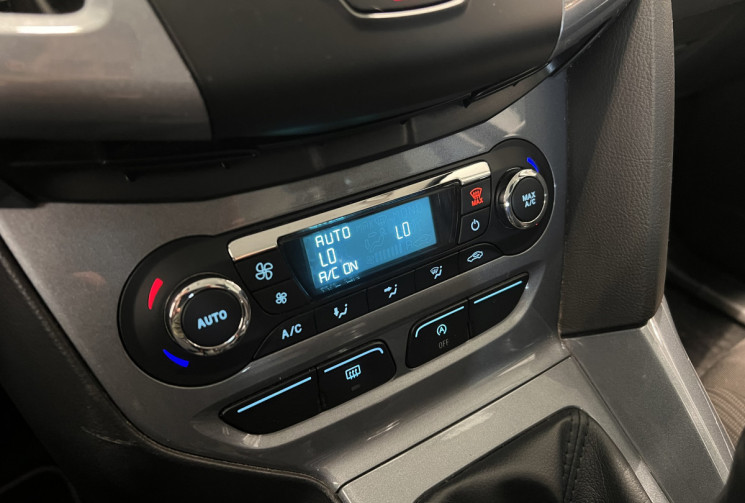 Ford Focus 1.6 TDCi 115ch FAP Stop&Start Titanium 5p