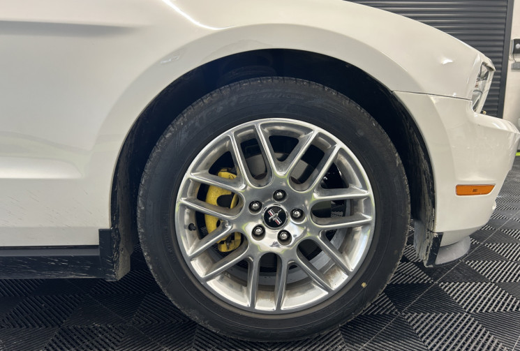 Ford MUSTANG V 3.7 V6 BVA 310 cv / HOMOLOGUEE FRANCE / TRES FAIBLE KILOMETRAGE