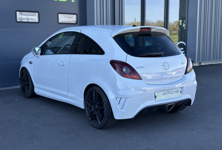 Opel Corsa OPC 1.6i Turbo 192 cv - RECARO - ETRIER BREMBO